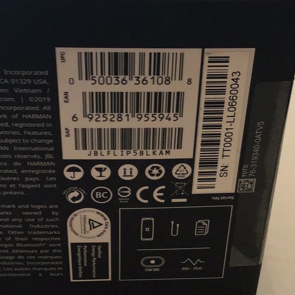 JBL Flip 5 Bluetooth Speaker - Picture 10 of 10